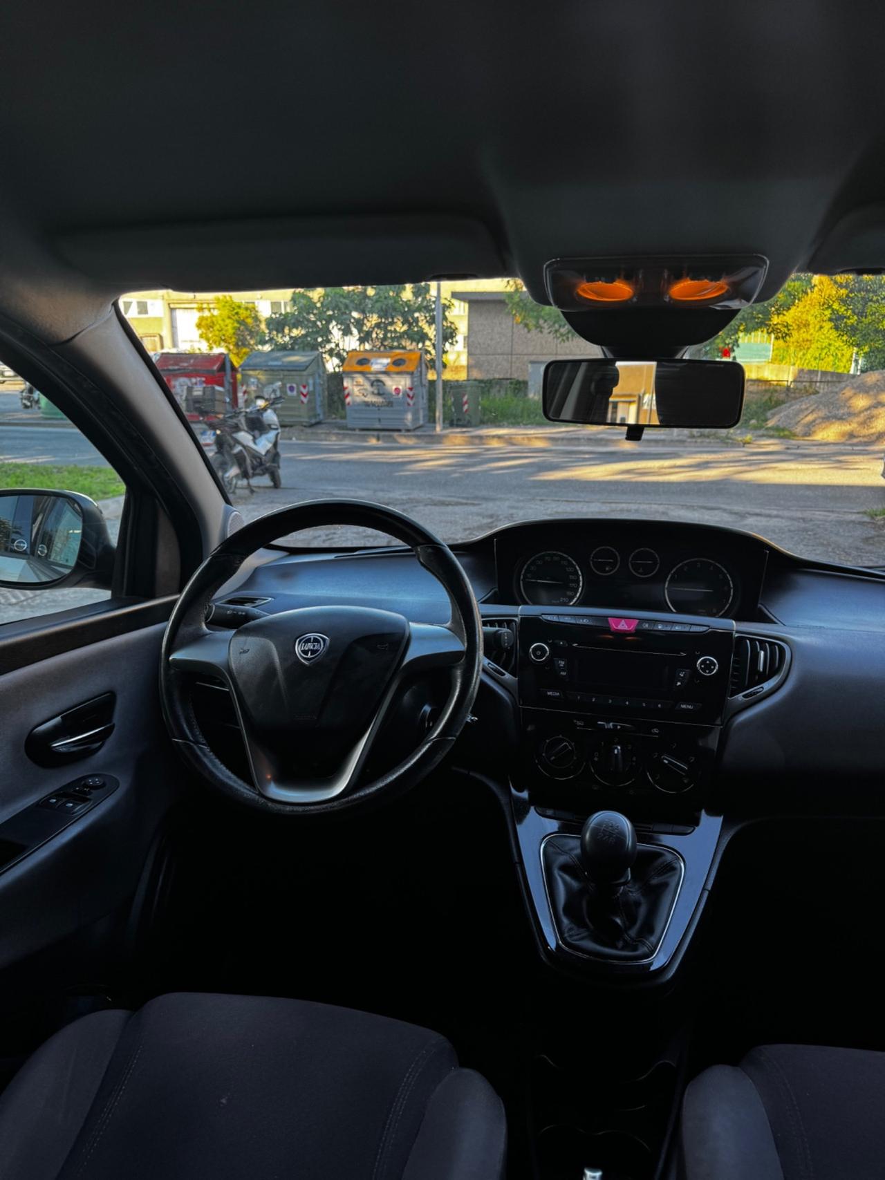 Lancia Ypsilon 1.4 Unyca Ecochic GPL