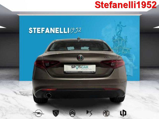 ALFA ROMEO Giulia - 2.2 t 150cv auto