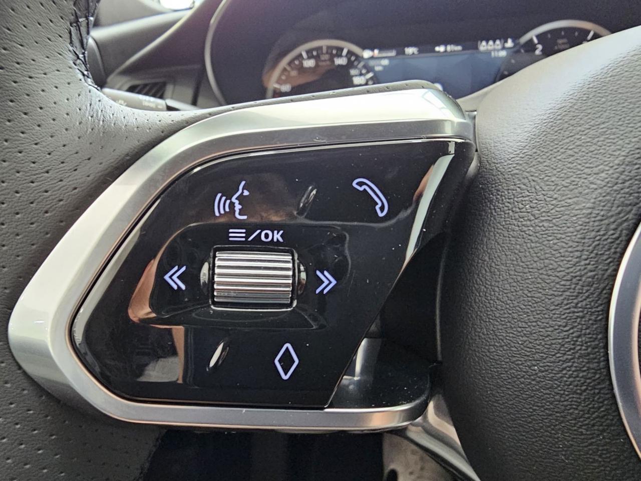 Jaguar E-Pace R-Dynamic SE Navi Camera Tetto C.20" LED BlackPack