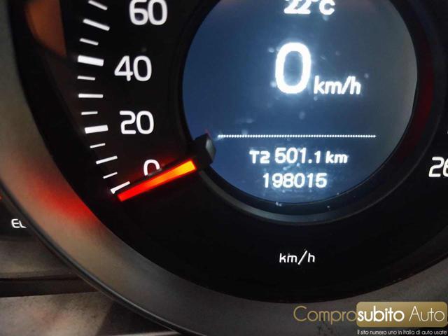 VOLVO V40 D2 1.6 Momentum