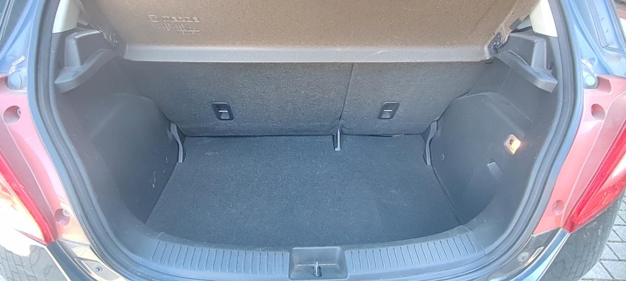 Mazda 2 Mazda2 1.3 16V 75CV 5p. Trendy