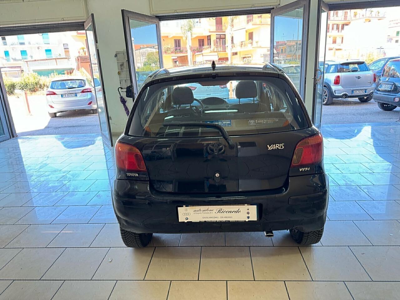 Toyota Yaris 1.3i 16V cat 5 porte SOL