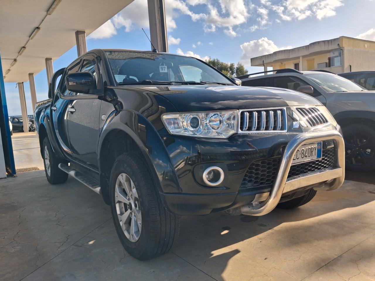 MITSUBISHI L200 D/C Worrior 2.500 DI-D 178cv A/T