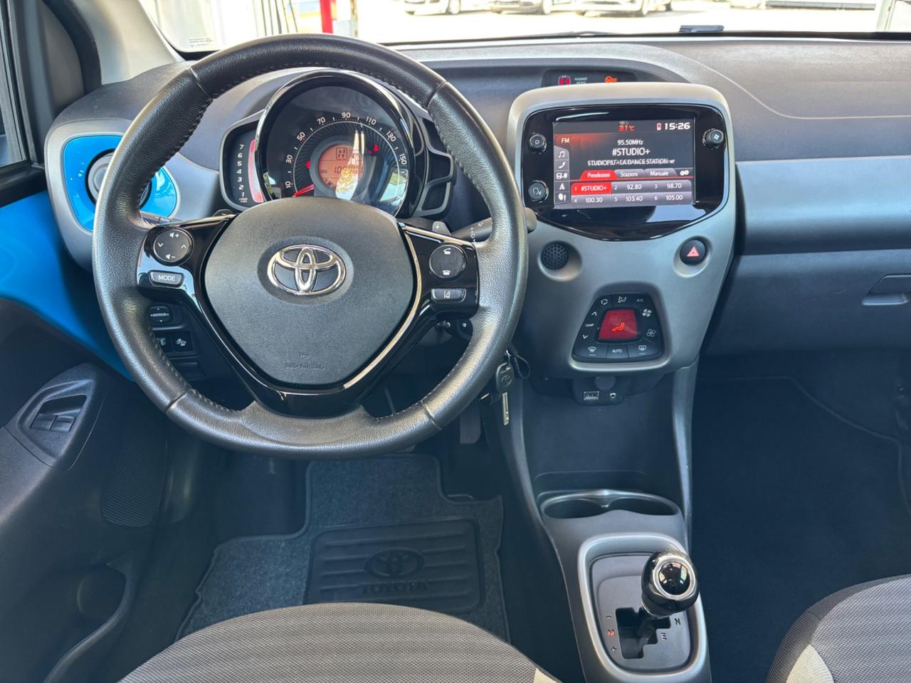 Toyota Aygo 1.0 VVT-i 72 CV 5 porte x-cool MMT