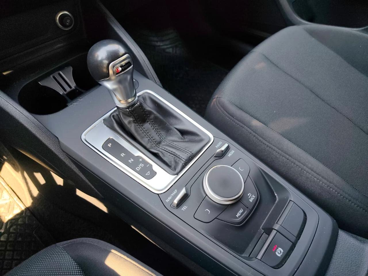 Audi Q2 30 TDI S tronic Business
