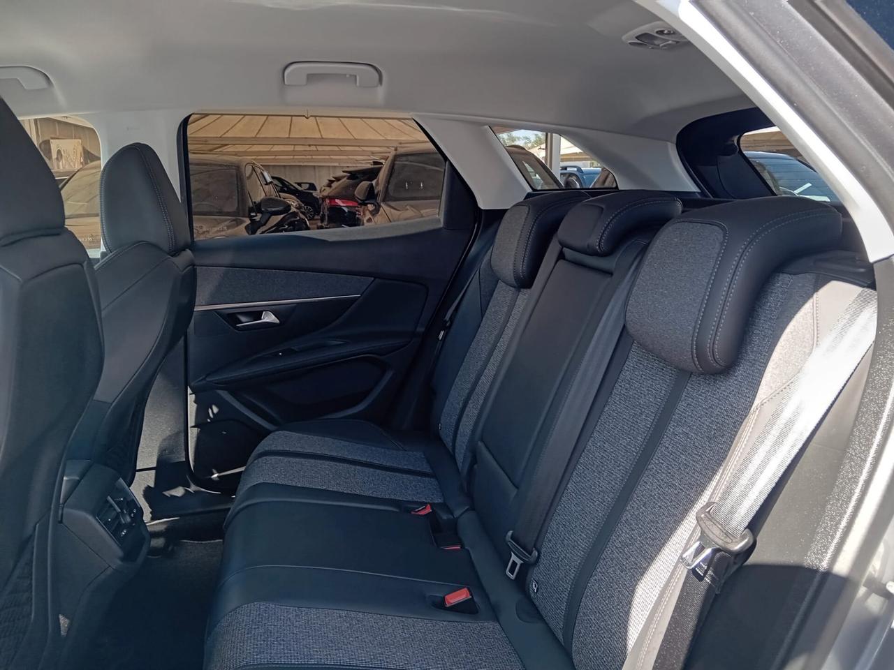 Peugeot 3008 BlueHDi 130 S&S Allure