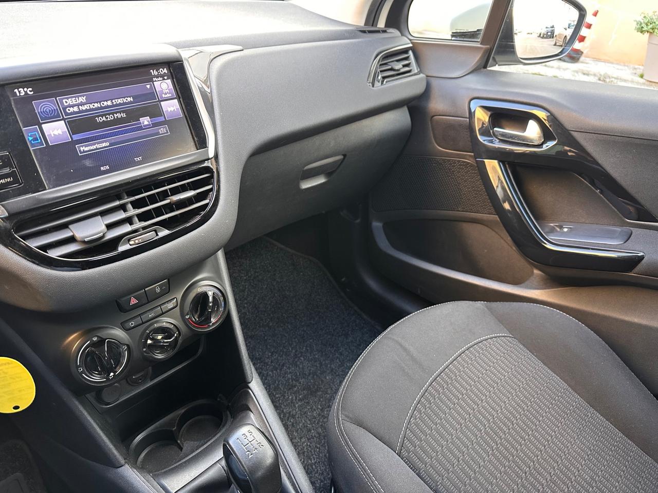 Peugeot 208 PureTech 82 5p. GPL Active