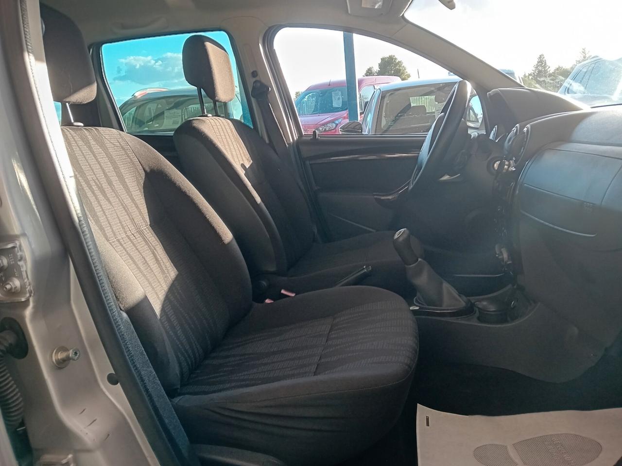 Dacia Duster 1.6 BENZ.