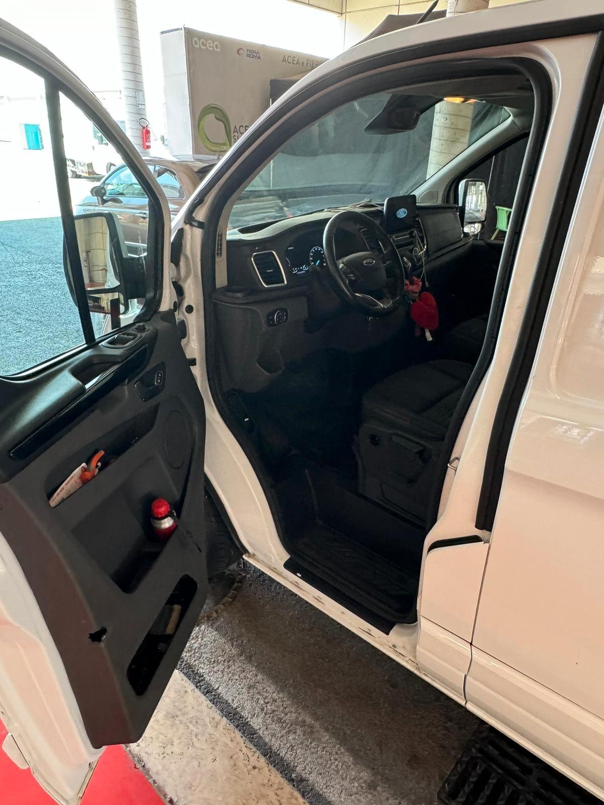 Ford Transit Custom 2.0 TDCi 170 cv , cambio automatico Furgone