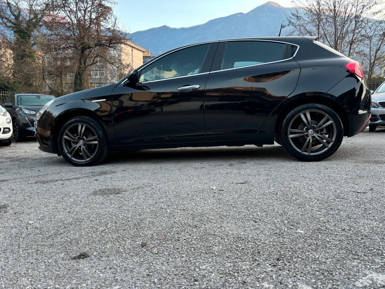 Alfa Romeo Giulietta 1.6 JTDm-2 105 CV Exclusive KM 117.000 CERTIFICATI