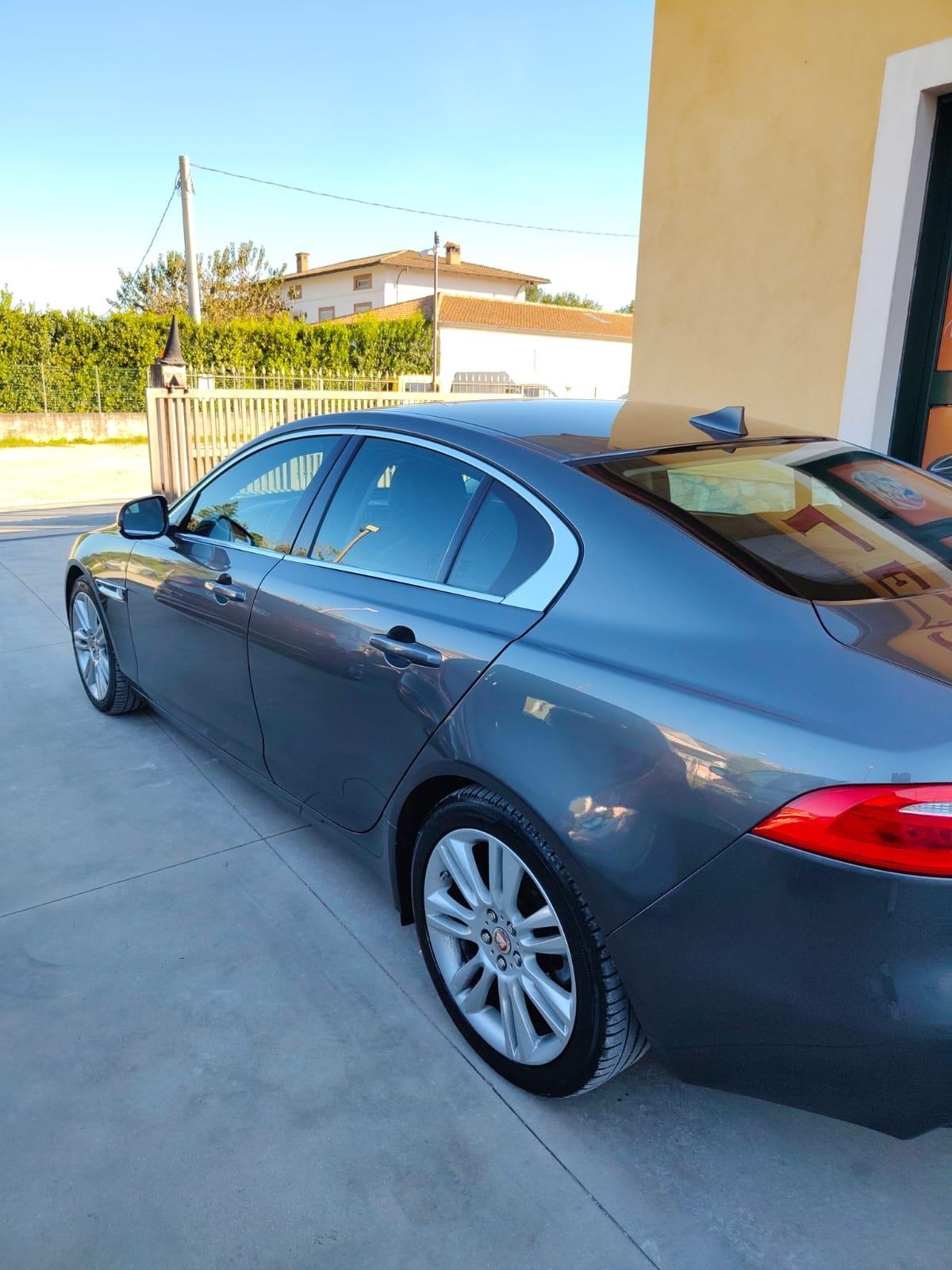 Jaguar XE 2.0 D Turbo aut. Accetto permute e finanziamenti