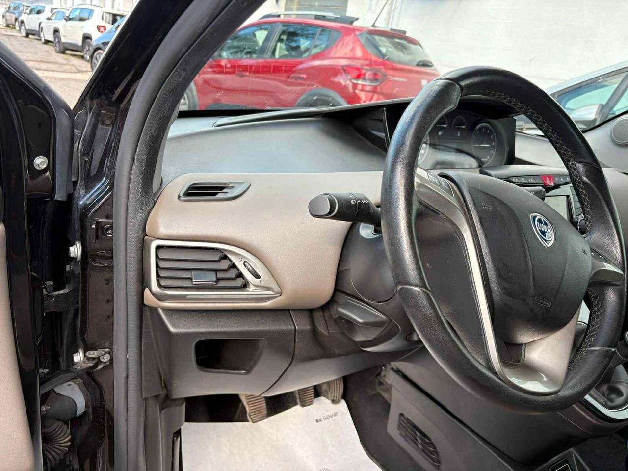 Lancia Ypsilon 1.4 Oro Ecochic GPL