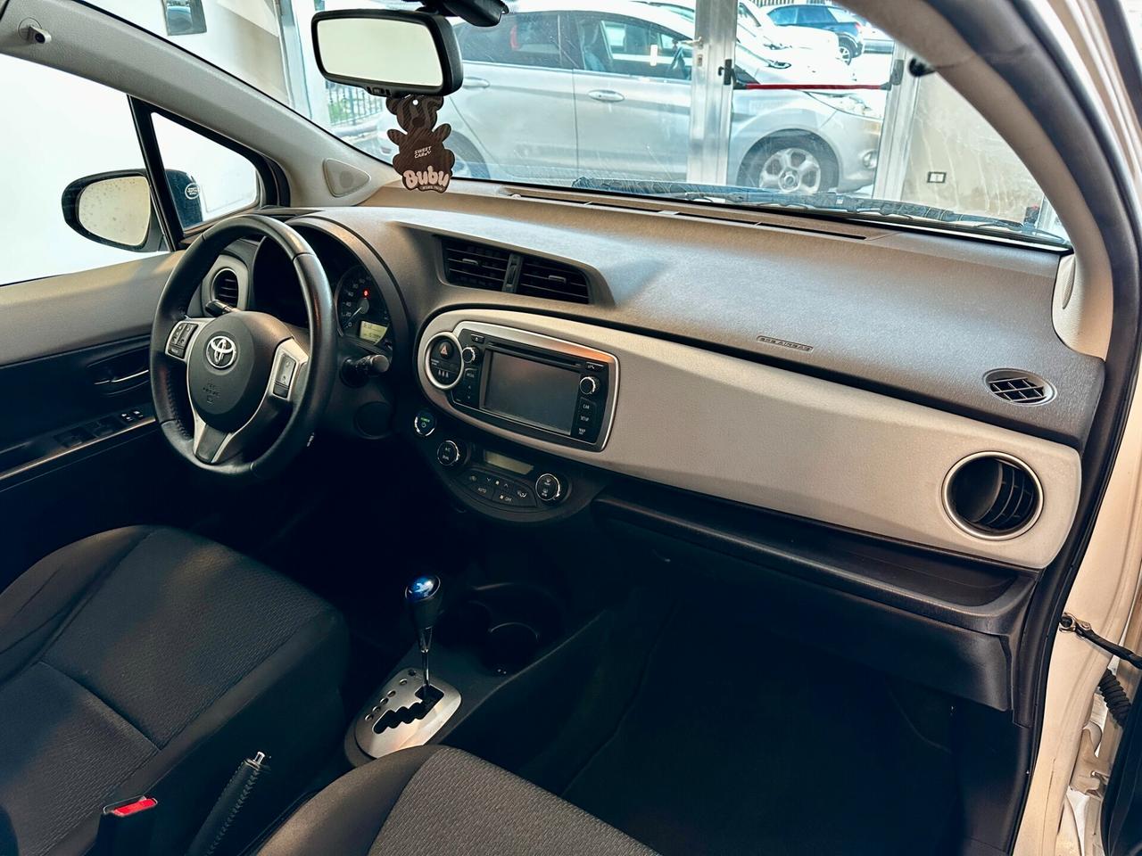 Toyota Yaris 1.5 Hybrid 5 porte Lounge - unico proprietario