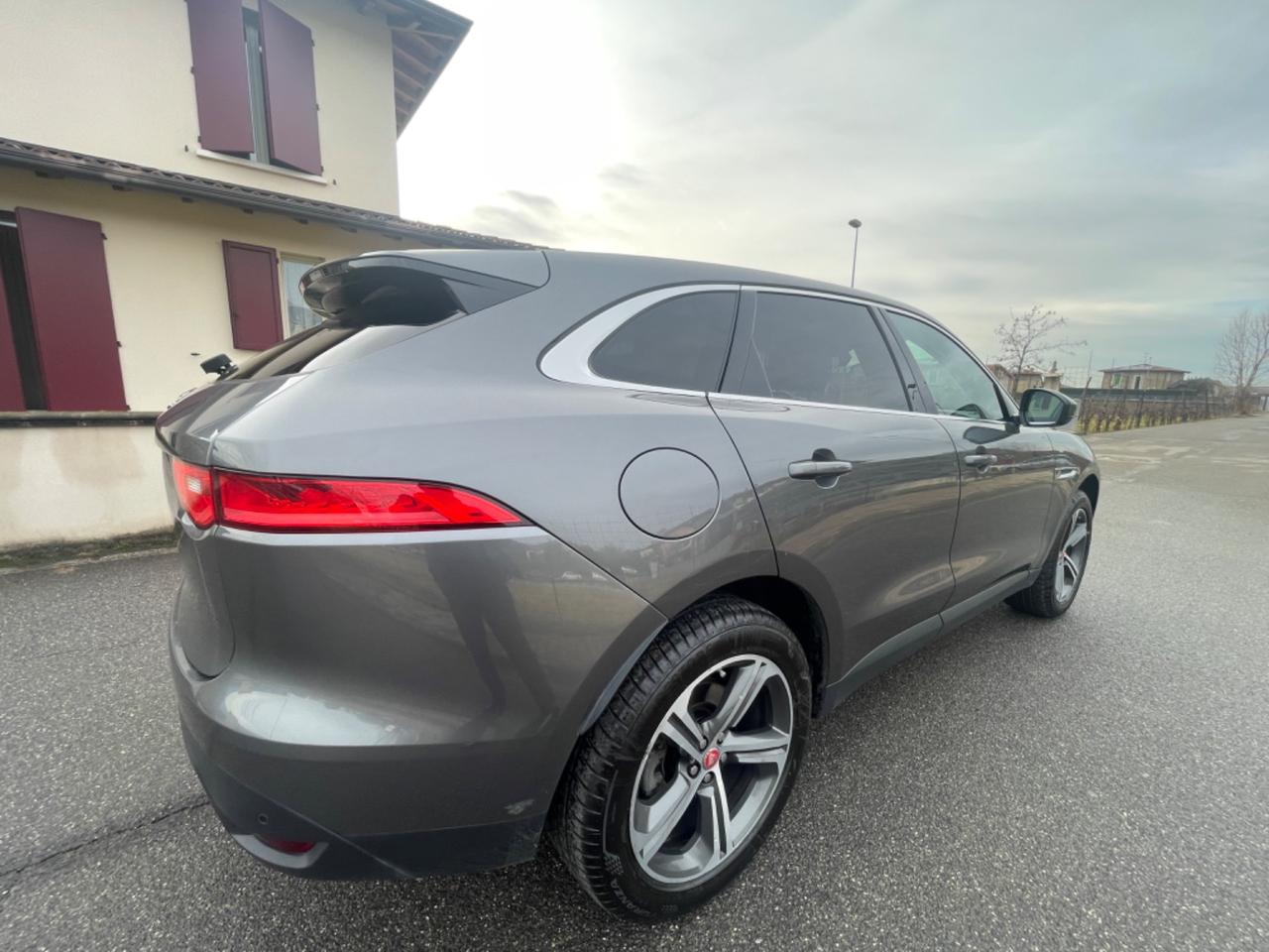 Jaguar F-Pace 2.0 D 180 CV AWD aut. Portfolio