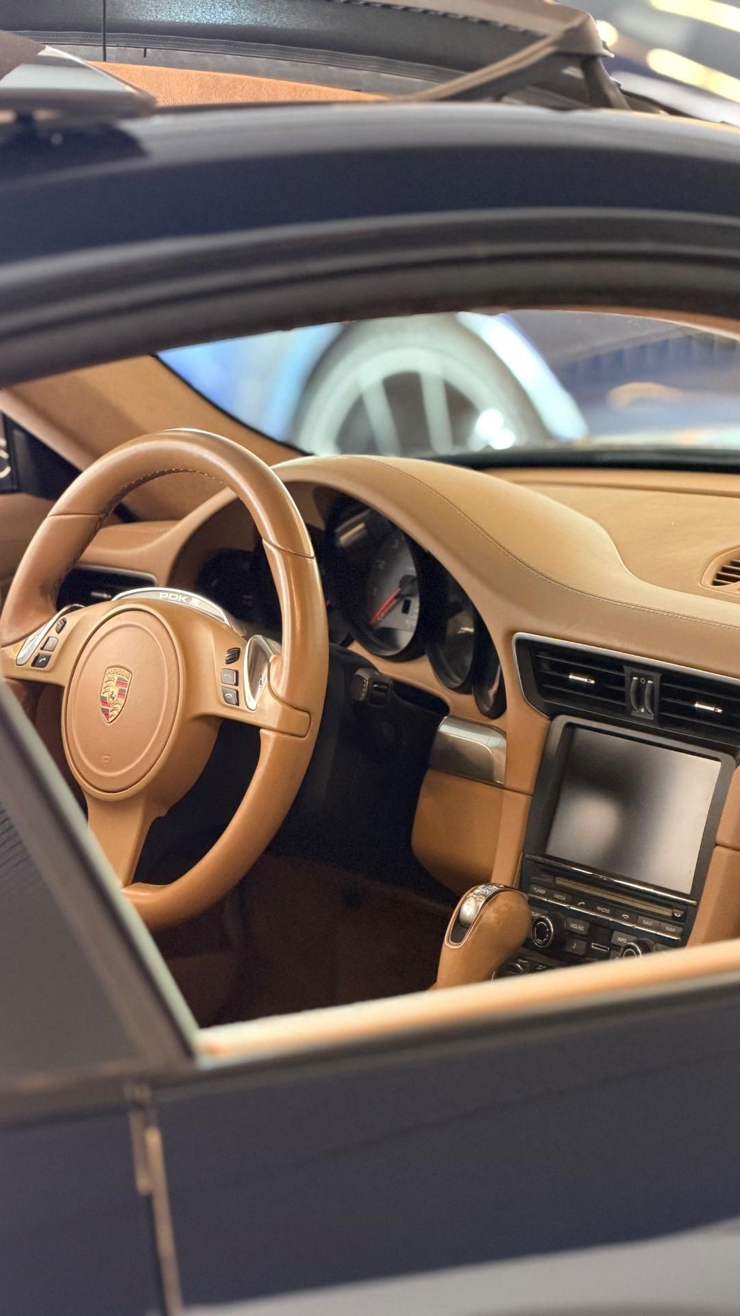 Porsche 911 3.8 Carrera 4S Coupé