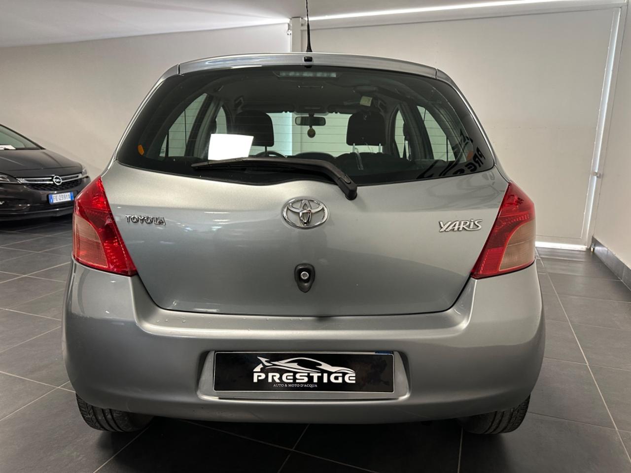 TAYOTA YARIS 1.0 NEOPATENTATI 69CV UNIPO PARI AL NUOVO