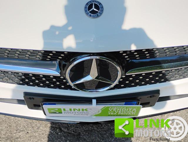 MERCEDES-BENZ A 200 Premium