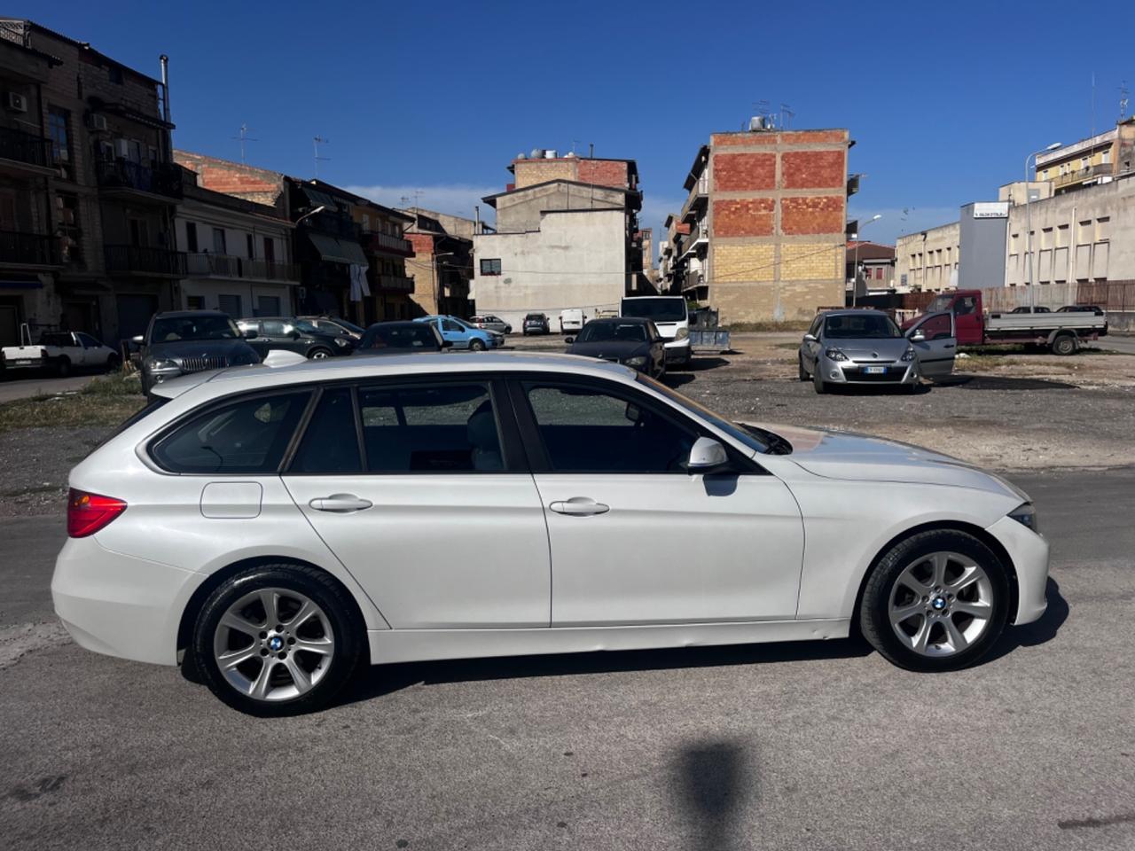 Bmw 320 d touring 2.0 184cv 2014 Automatica