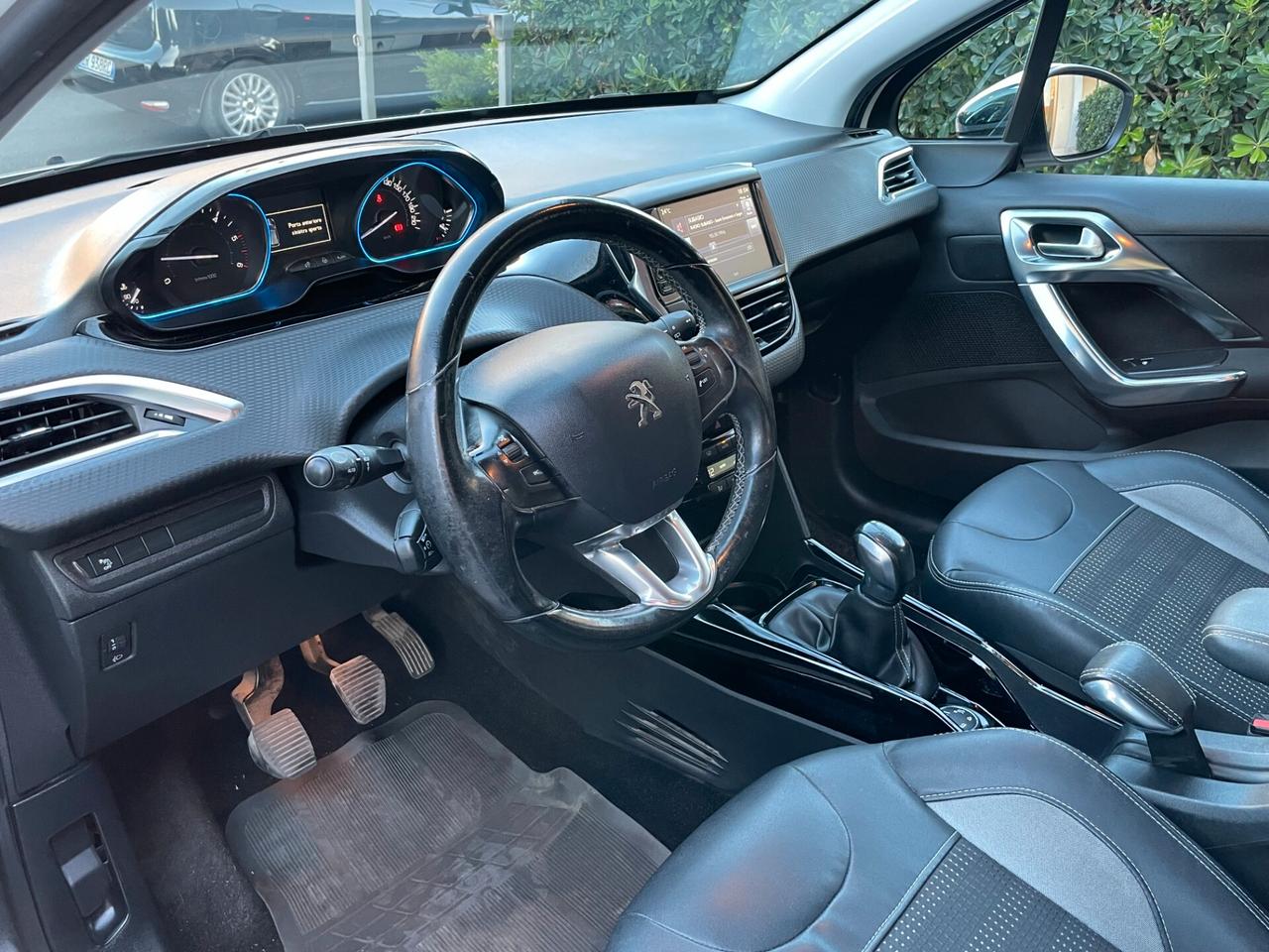 Peugeot 2008 BlueHDi 100 Allure