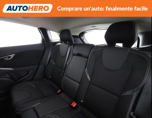 VOLVO V40 D3 Momentum