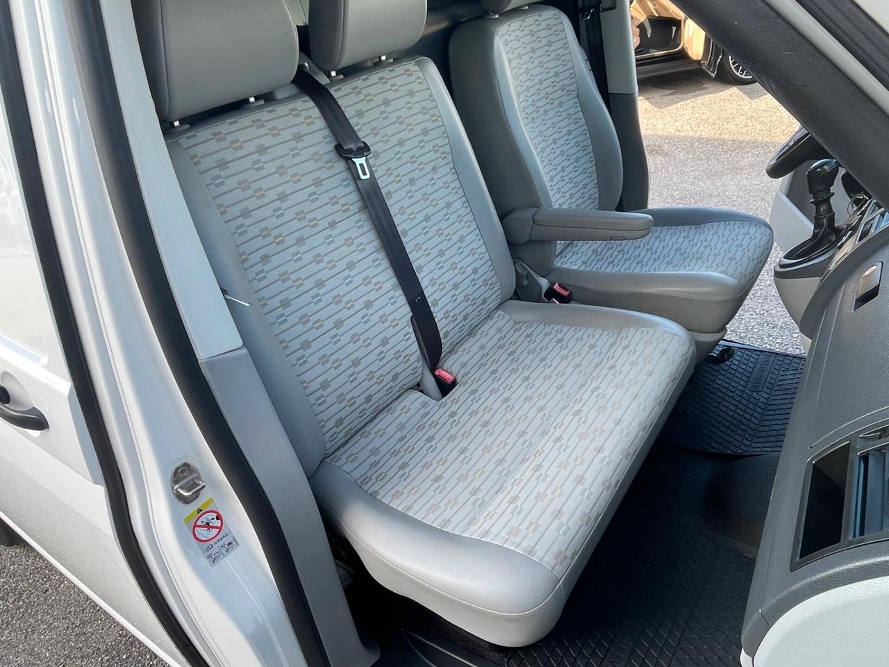 Volkswagen Transporter T5 2.0 TDI 140CV PC