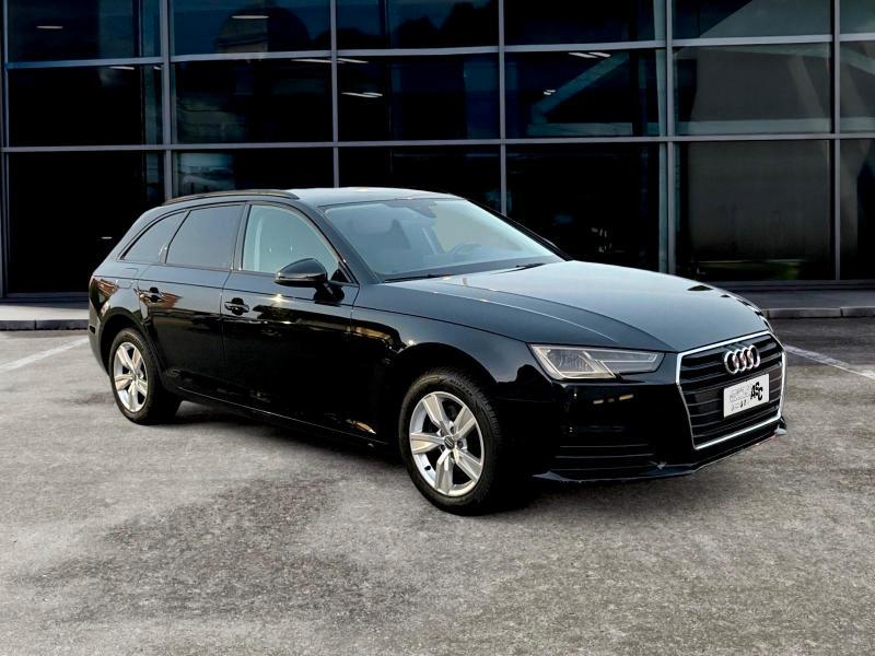 Audi A4 Avant 2.0 tdi 150 CV Sport s-tronic