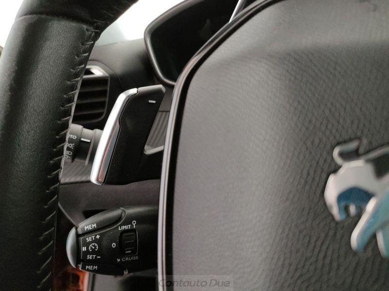 Peugeot 2008 2008 1.2 puretech Allure s&s 130cv eat8