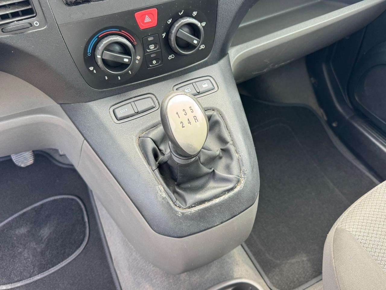 Fiat Idea 1.2 16V BlackLabel Neopatentati