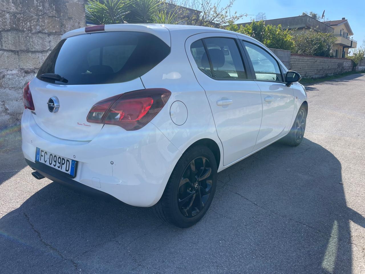 Opel Corsa 1.4 90CV GPL Tech 5 porte b-Color