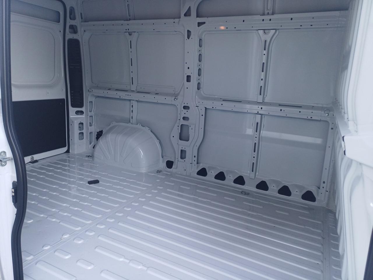 PEUGEOT Boxer Furgone 333 L2 H2 2.2 BlueHDi 120 cv S&S