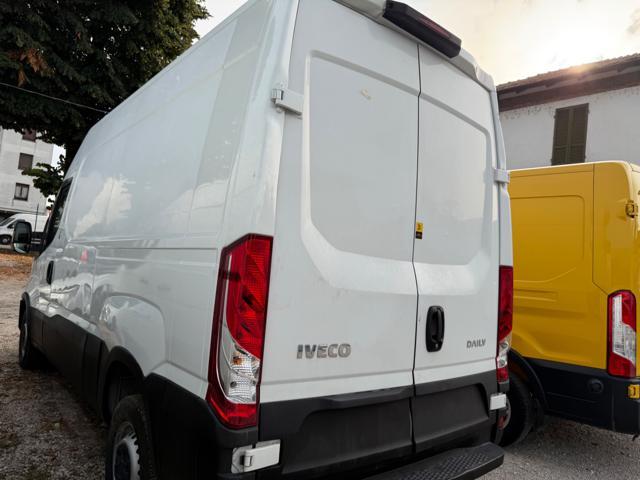 IVECO Daily 35S12V 2.3 HPT PM-SL-TA Furgone