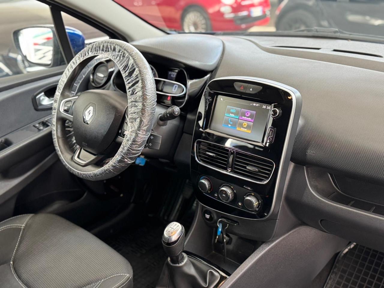 Renault Clio TCe 12V 90 CV GPL 5 porte Moschino Intens