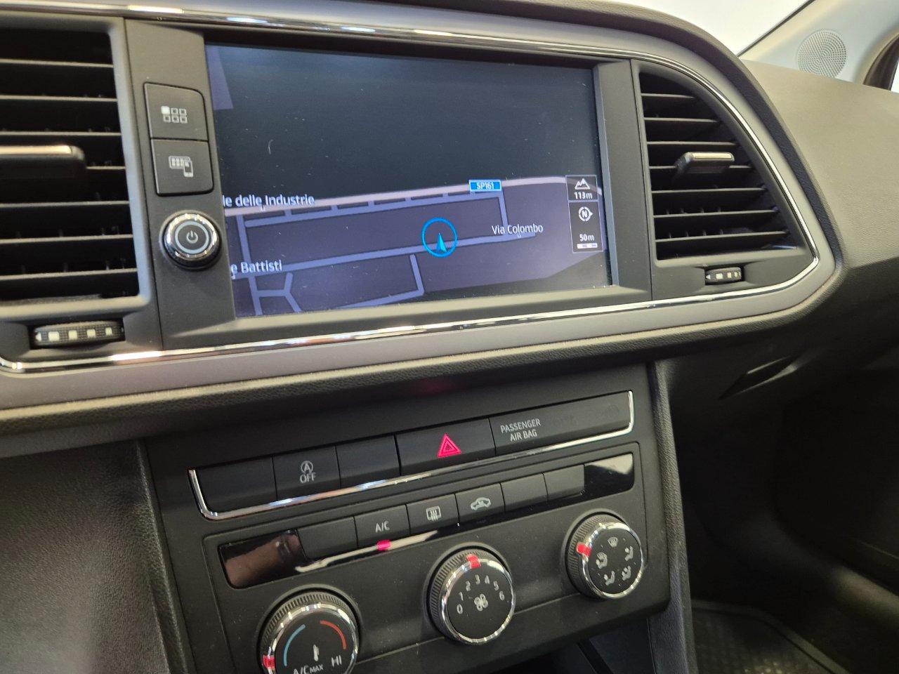 Seat Leon ST 1.6 tdi Style 115cv dsg - UNIPROPRIETATIO - NEOPATENTATI -Acc/Lim - Sens. Post.
