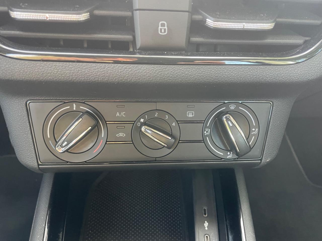 Skoda Kamiq 1.0 TSI 95 cv Ambition 2024 km 9.000