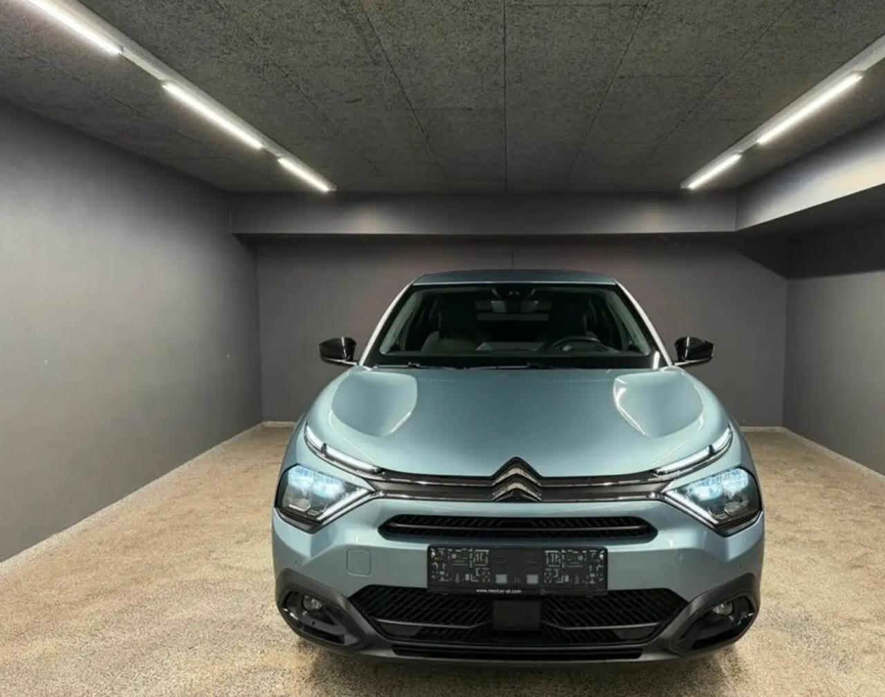 Citroen C4 e-C4 motore elettrico 136 CV Shine