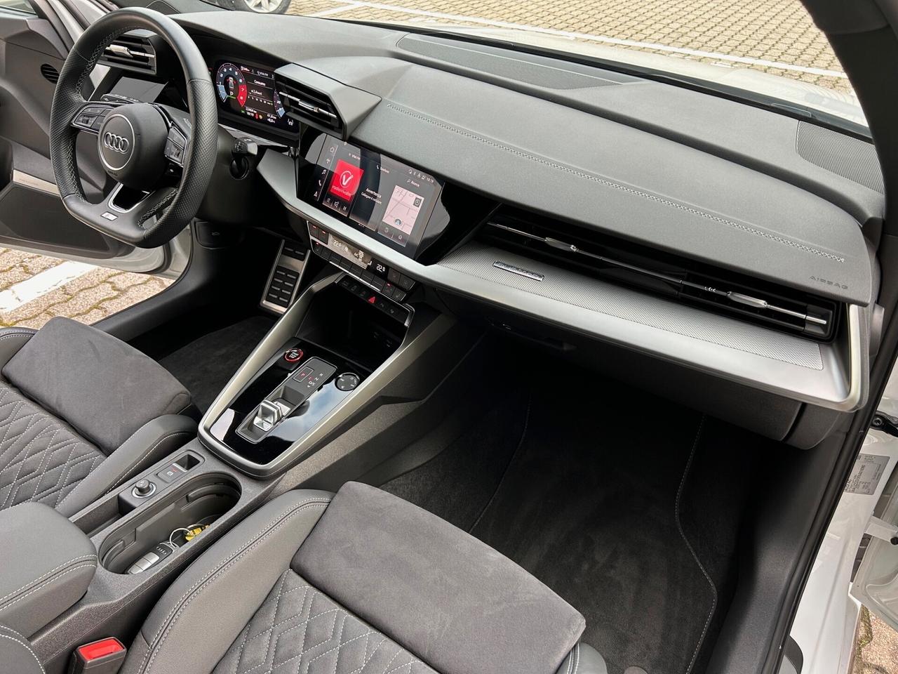 Audi S3 Sedan 2.0 tfsi quattro s-tronic CARBON PACK