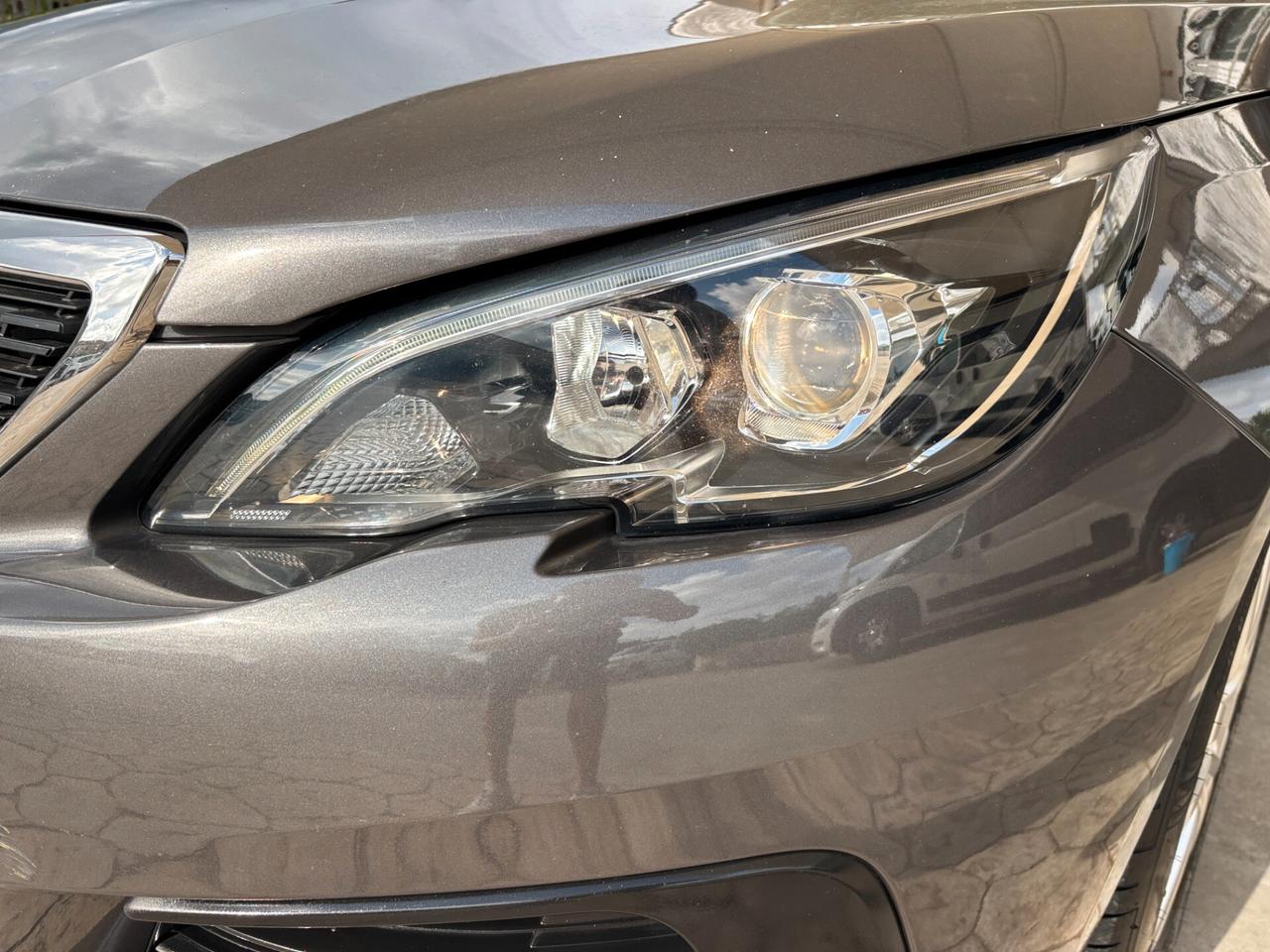 Peugeot 308 BlueHDi 130 S&S Business