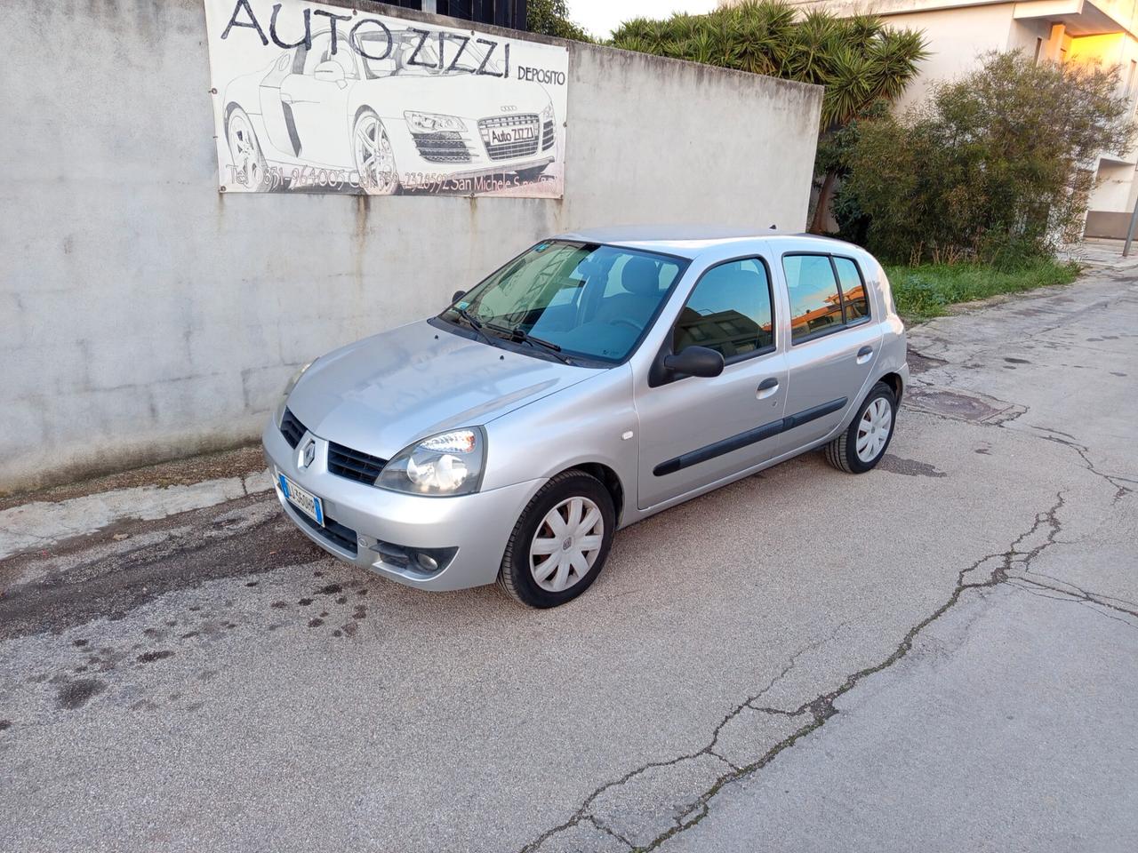 Renault Clio Storia 1.2 5 porte GPL Confort