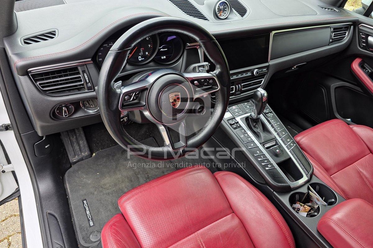 PORSCHE Macan 2.0