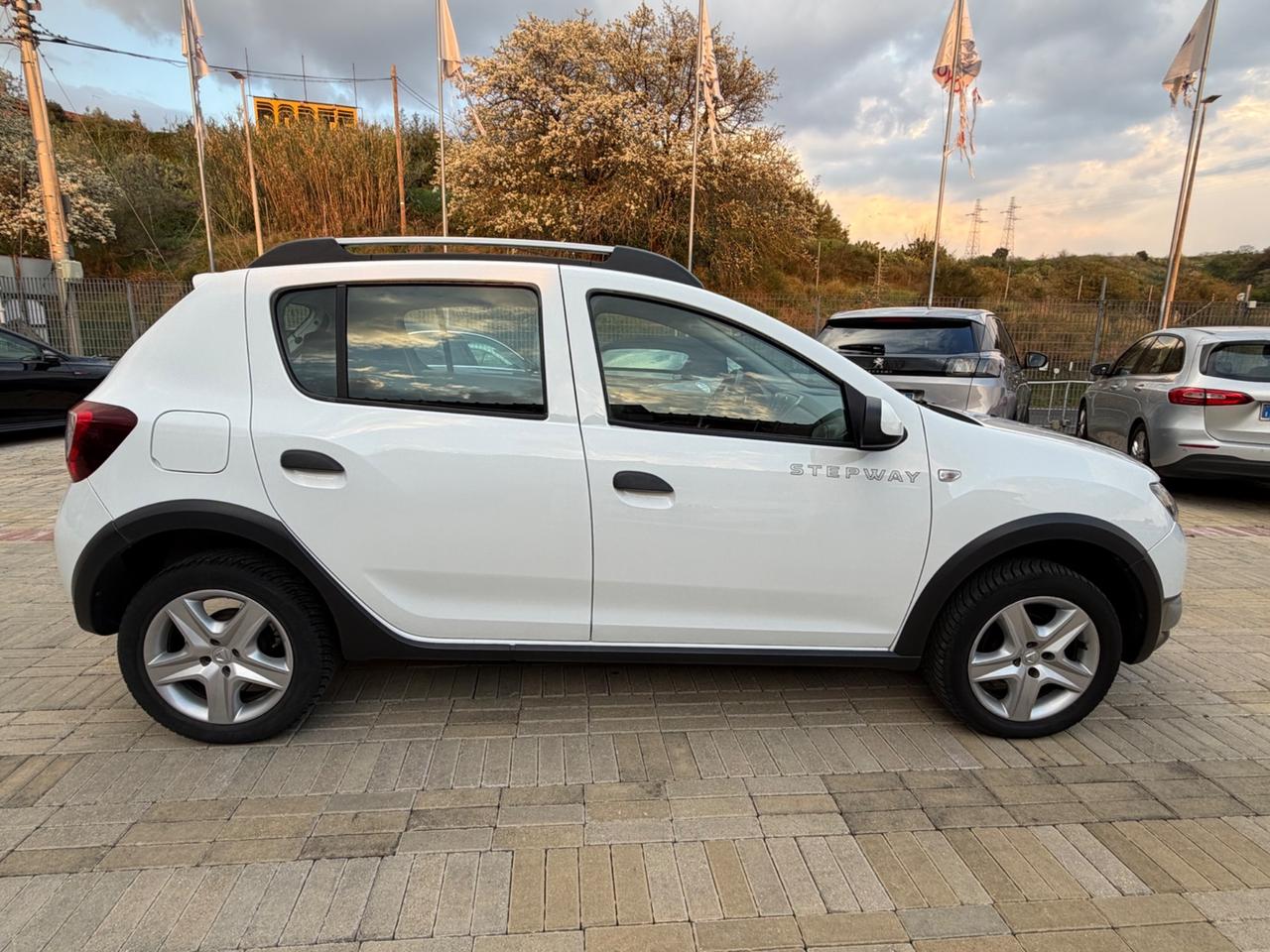 Dacia Sandero Stepway 0.9 tce (prestige) s