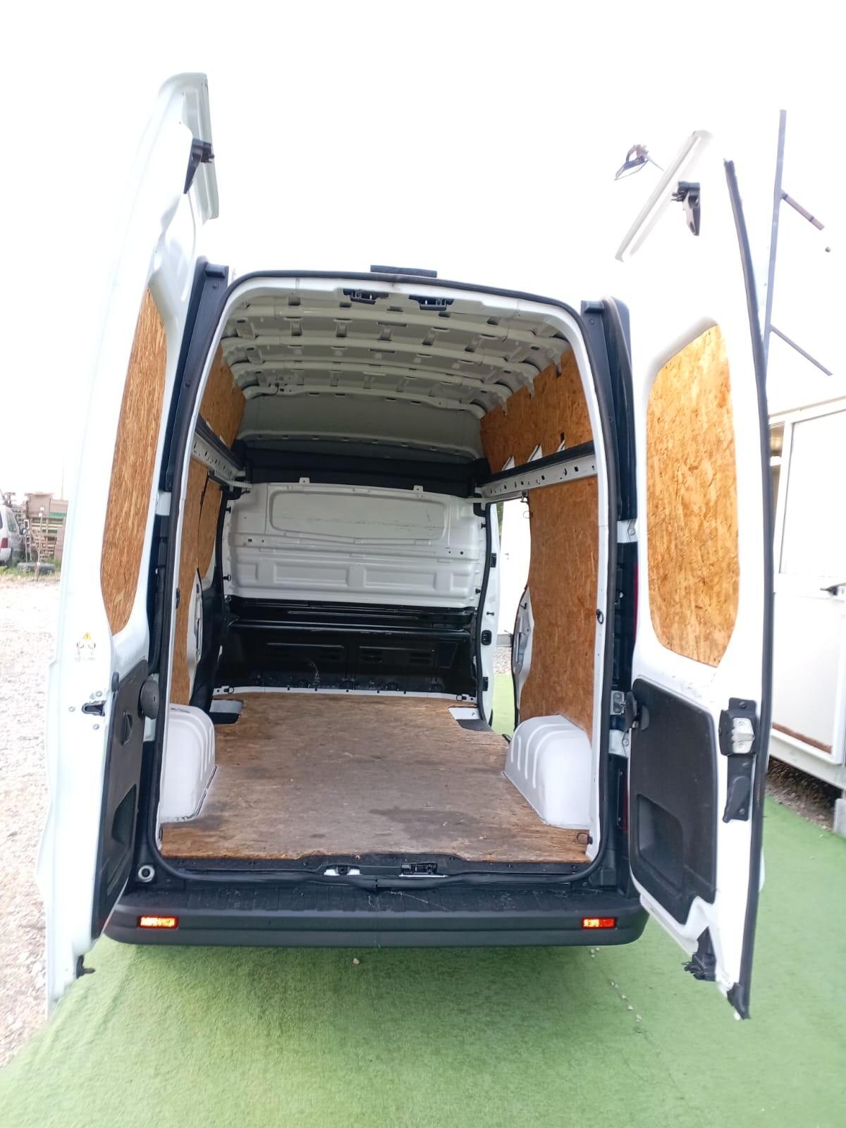 Renault Trafic FURGONE 3 POSTI TRIPLA APERTURA iva esposta