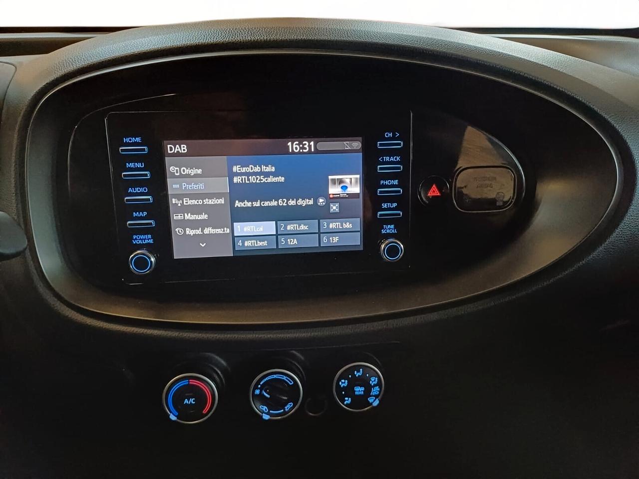 Toyota Aygo X 1.0 Manuale Active | da €180,00 al mese