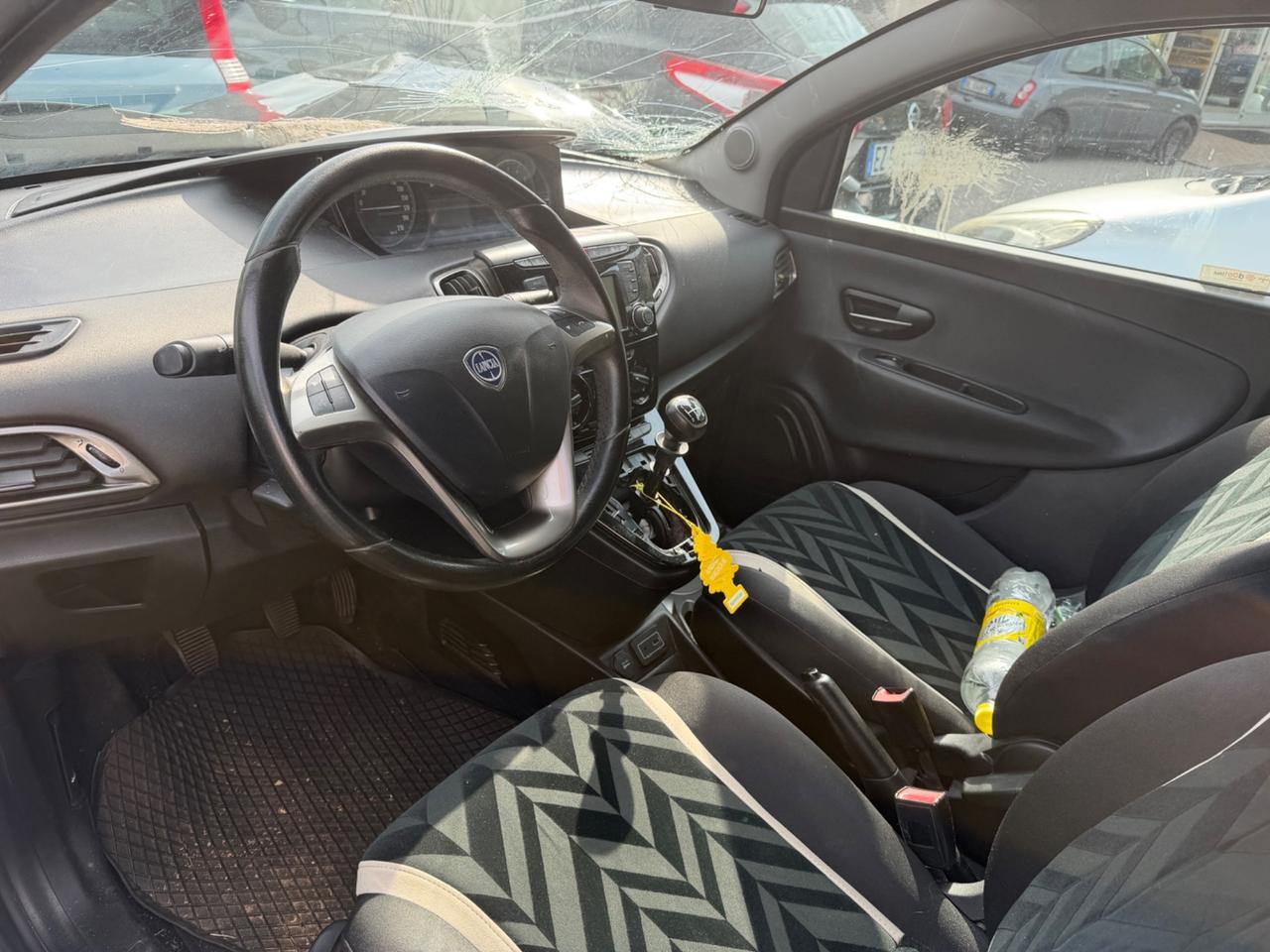 Lancia Ypsilon 1.2 69 CV 5 porte Unyca