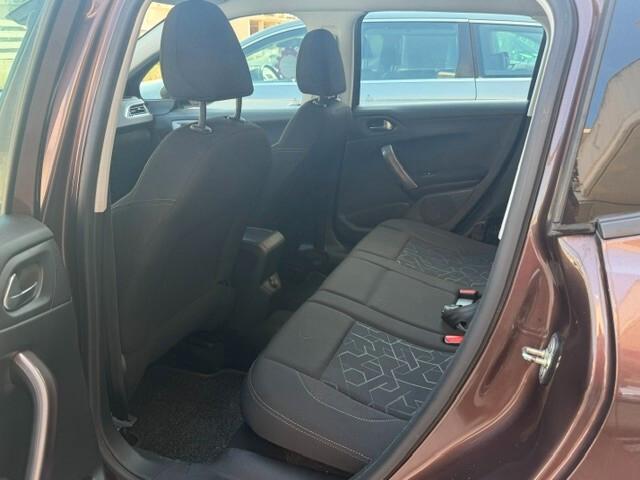 Peugeot 2008 1.6 e-HDi 92 CV Stop&Start Allure