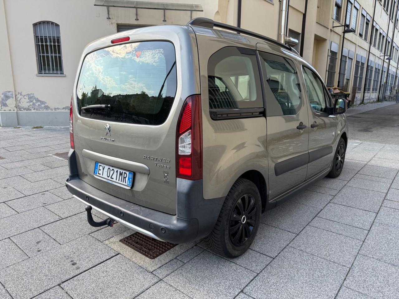 Peugeot Partner Tepee BlueHDi 100 4x4 Outdoor Extreme