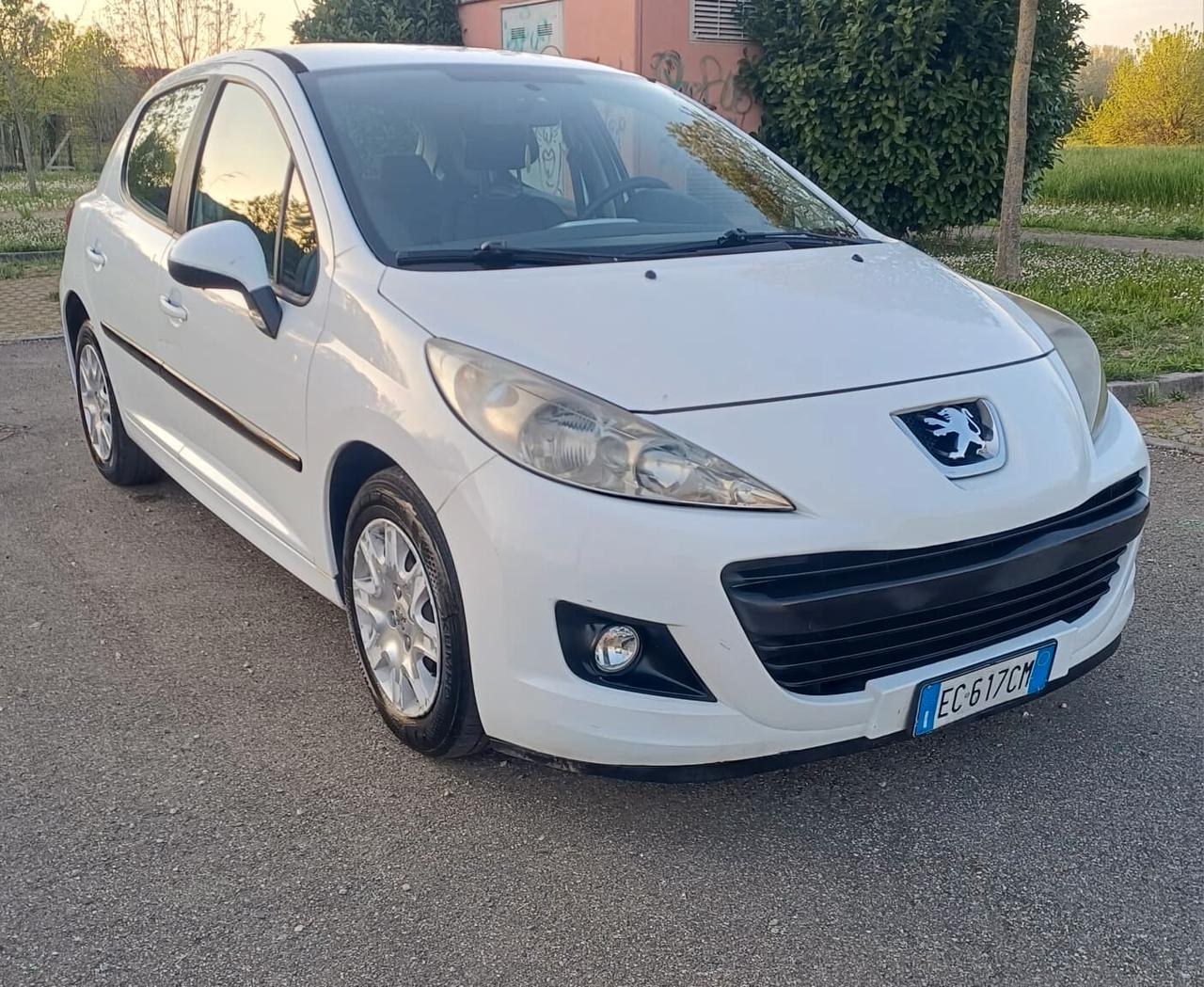 Peugeot 207 1.4 8V 75CV 5p. Energie Sport ECO GPL