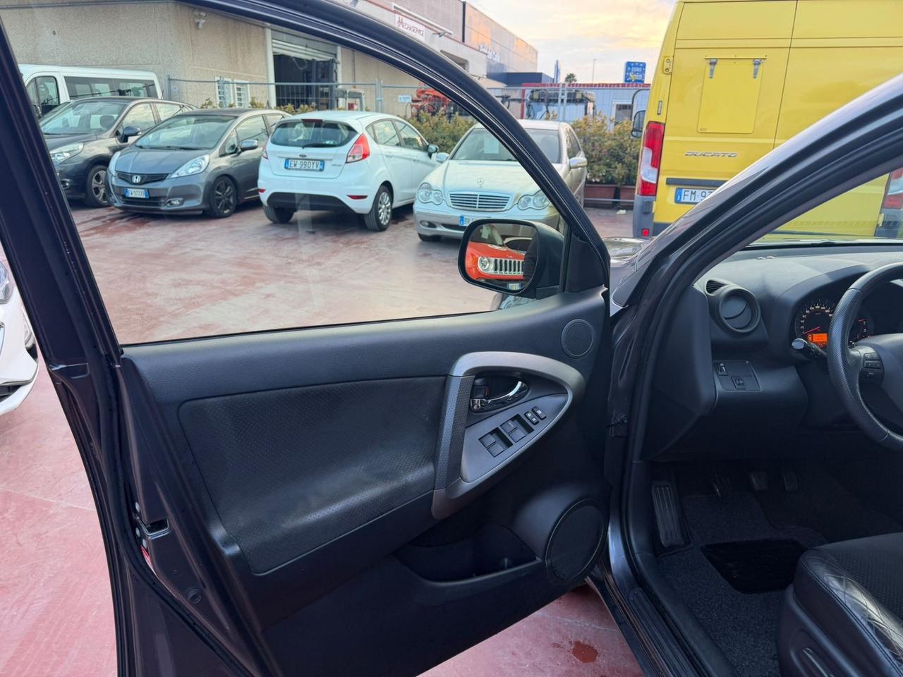 Toyota RAV 4 RAV4 2.2 D-4D 150 CV Lounge