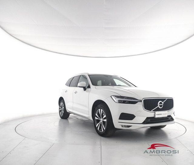 VOLVO XC60 B4 Geartronic Momentum Pro