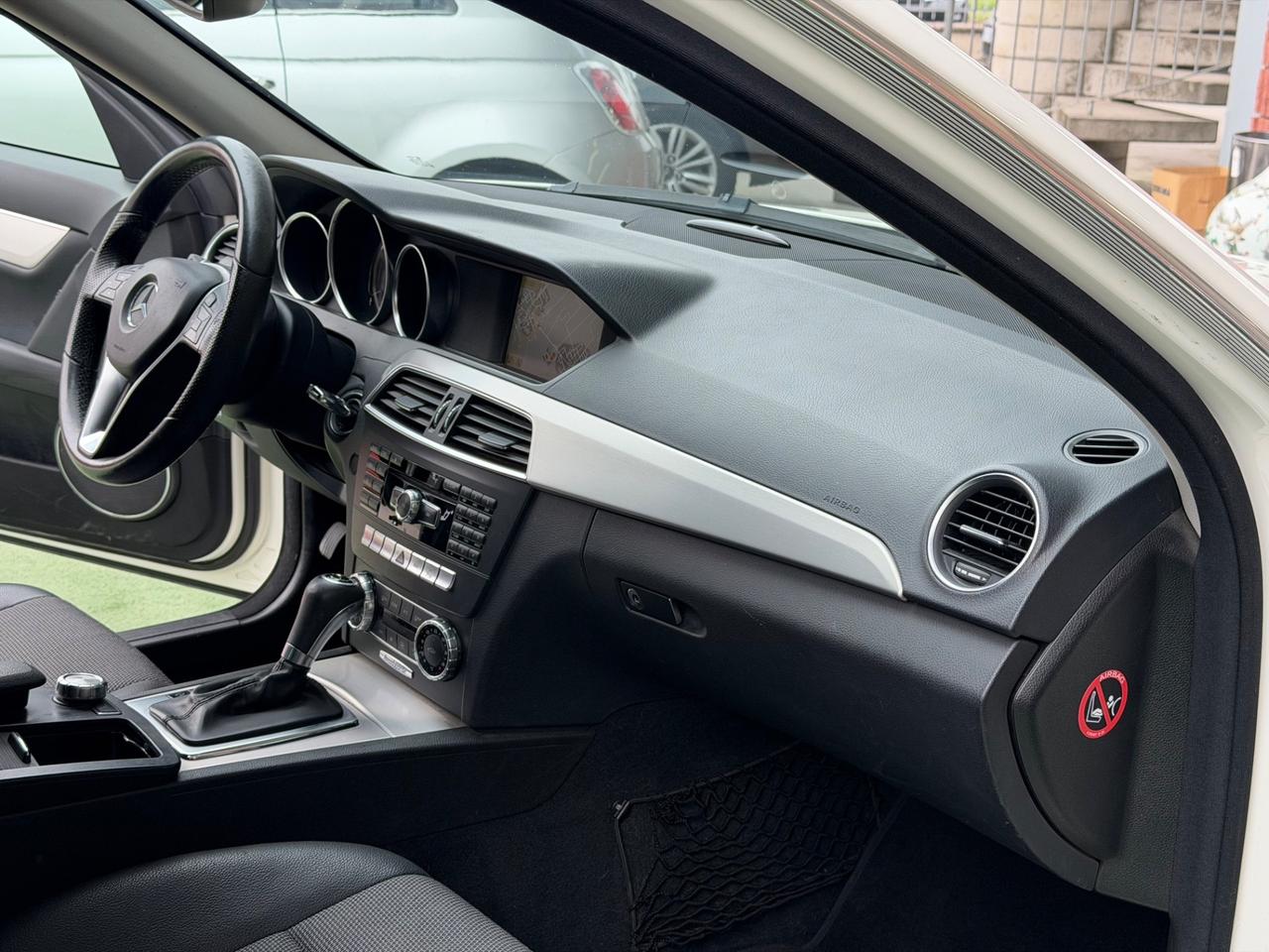 Mercedes-benz C 220 200 CDI BlueEFFICIENCY Avantgarde