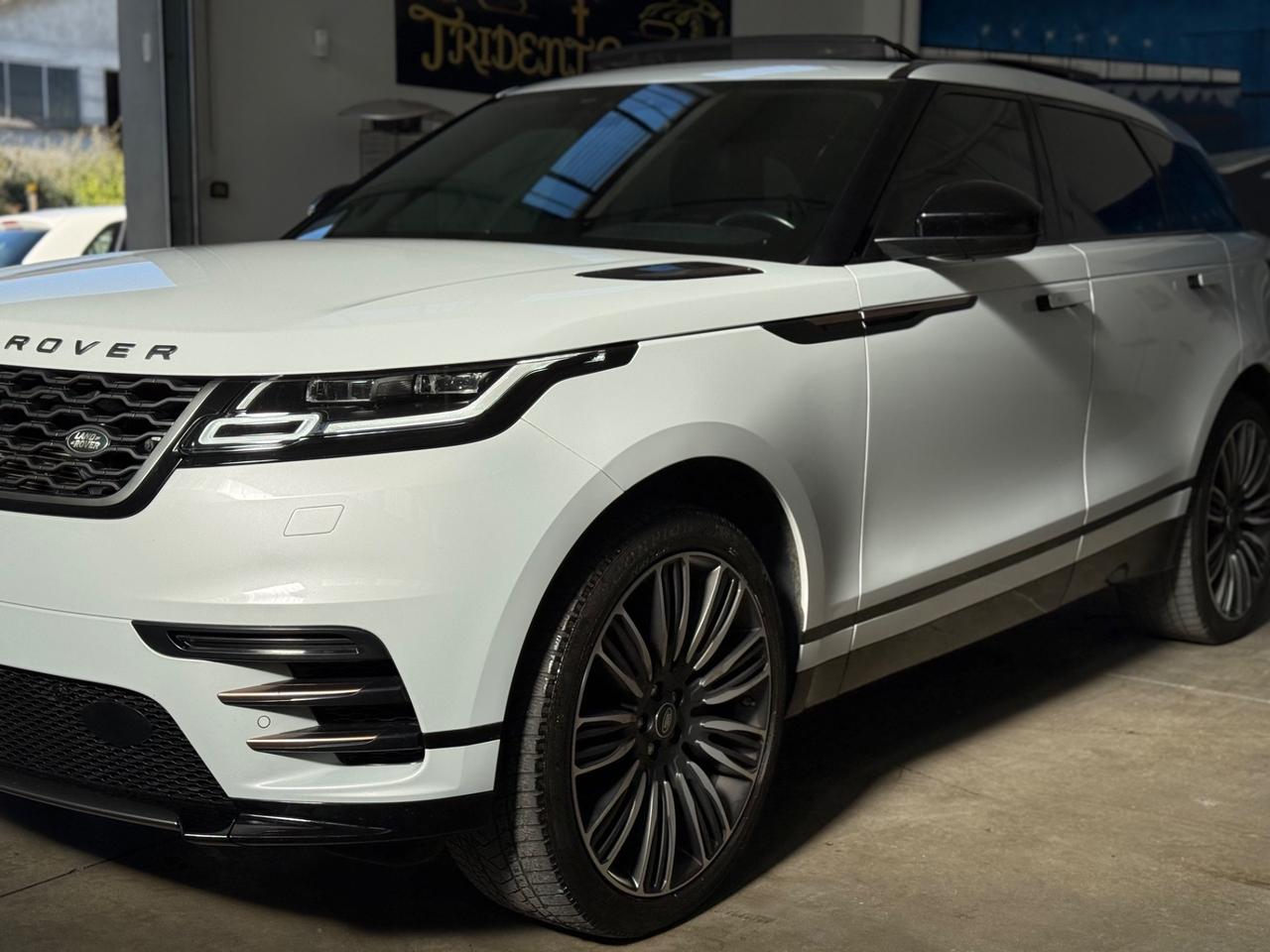 Land Rover Range Velar 2.0D I4 240 CV R-Dynamic HSE